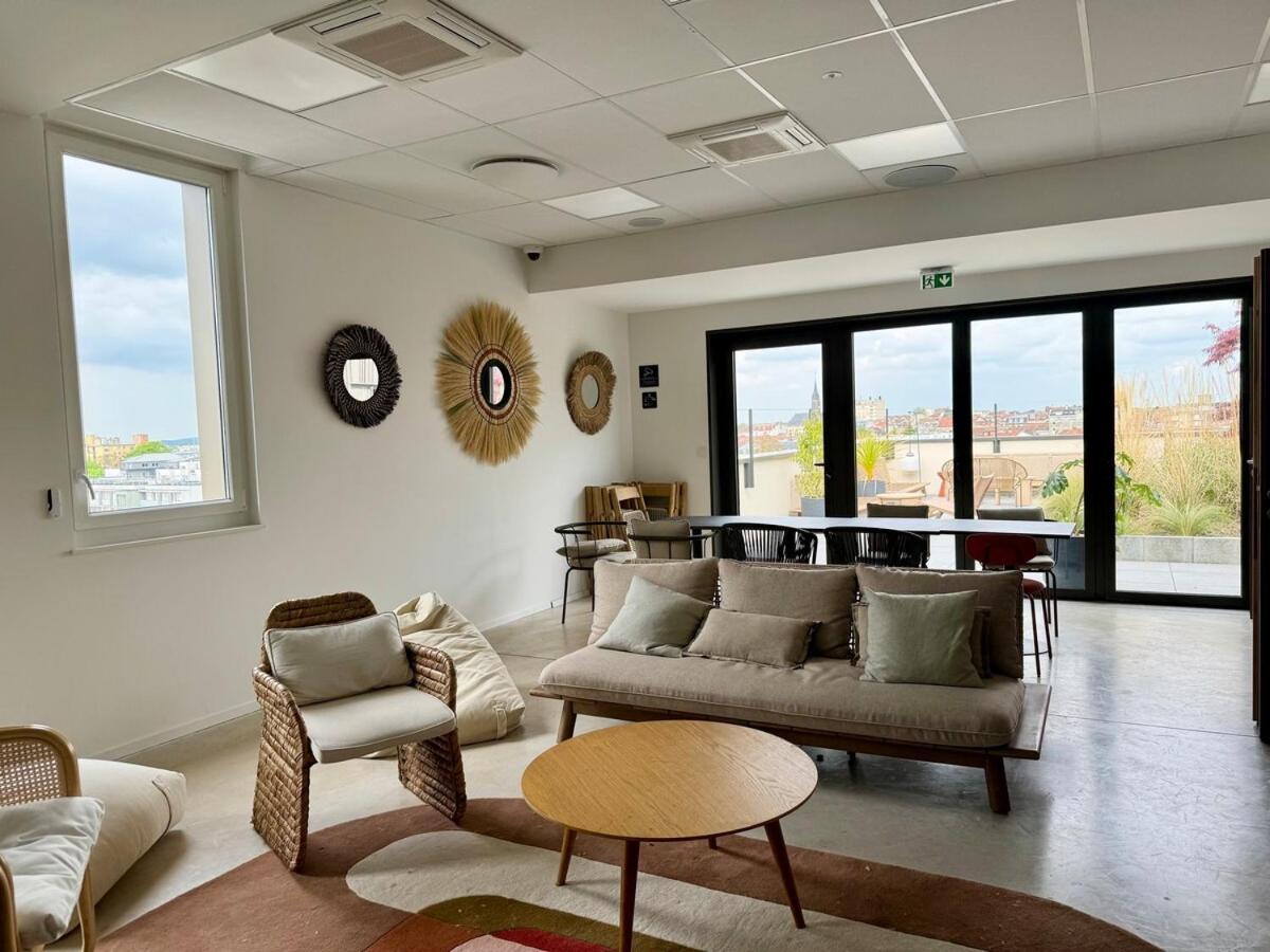 Appartement We Live Sharies B303 *